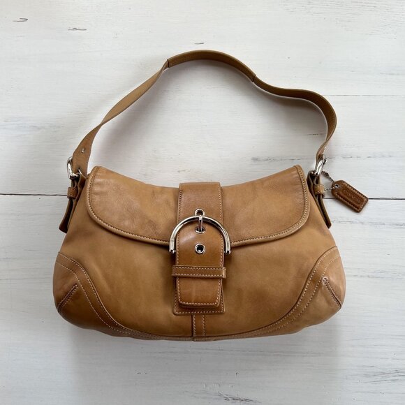 •Vintage• Coach Y2K Soho Flap 9248 Leather Shoulder Bag in British Tan - Picture 1 of 16